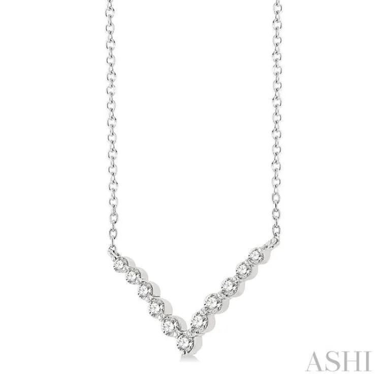 1/4 ctw Chevron Round Cut Diamond Necklace in 14K White Gold