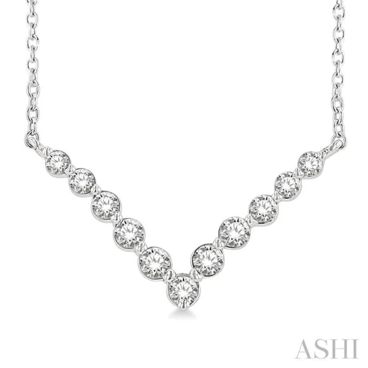 1/4 ctw Chevron Round Cut Diamond Necklace in 14K White Gold