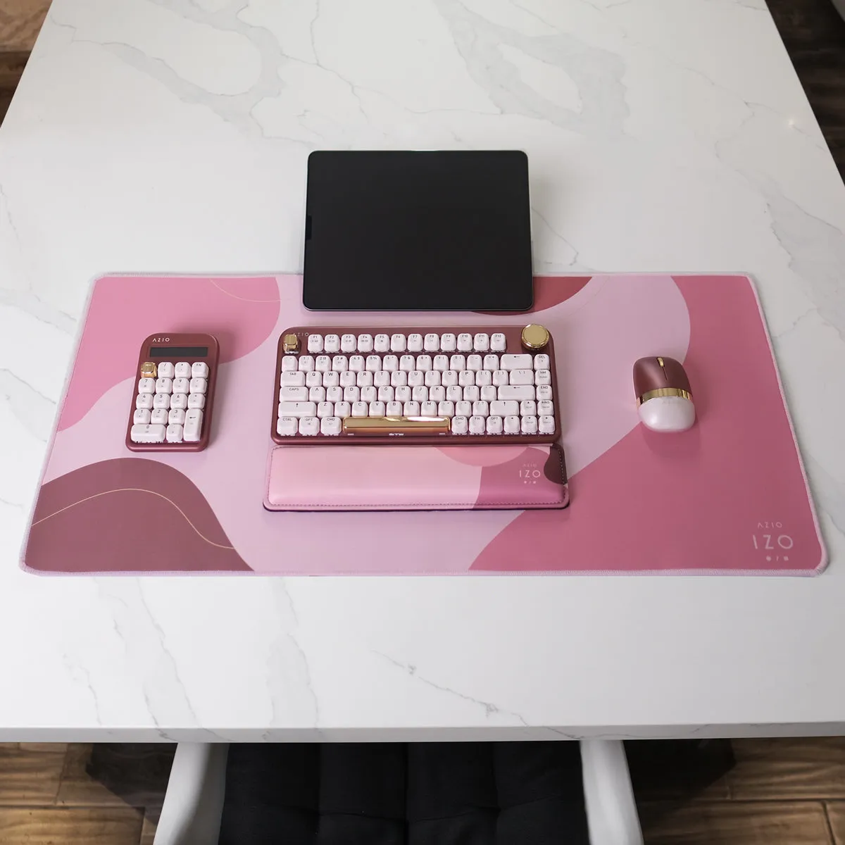 IZO Desk Pad