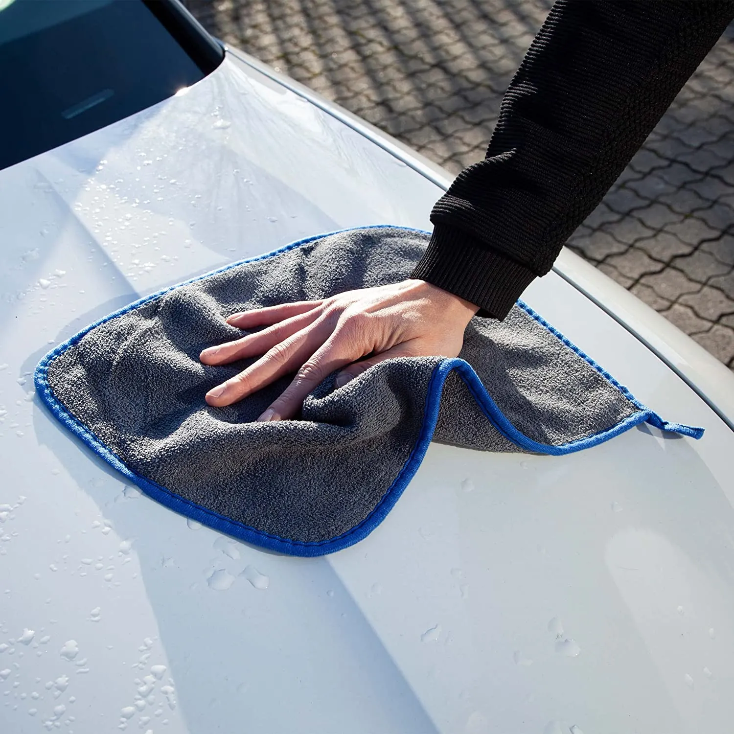 Microfiber Cleaning Cloth: 2 Microfiber Cleaning Cloths For Cars  Car Wash